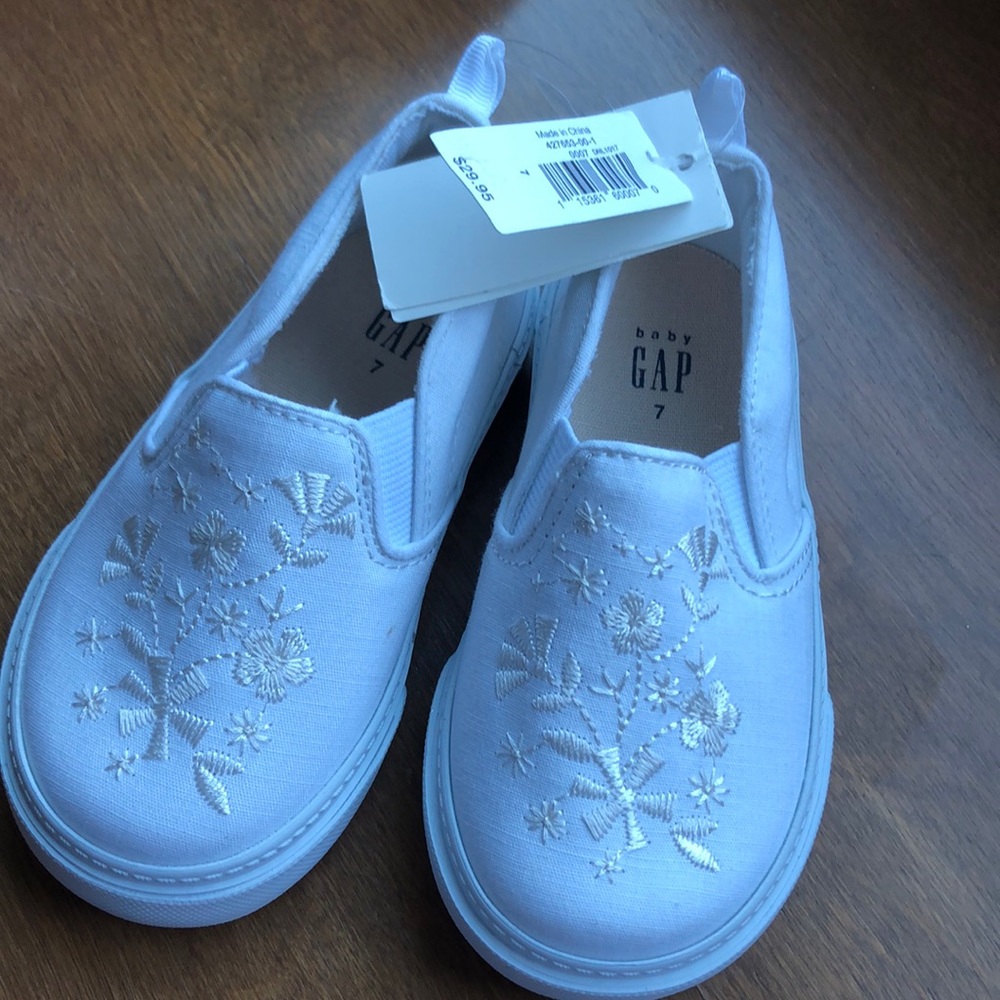 Baby Gap Girls Size 7 Slip on Shoes